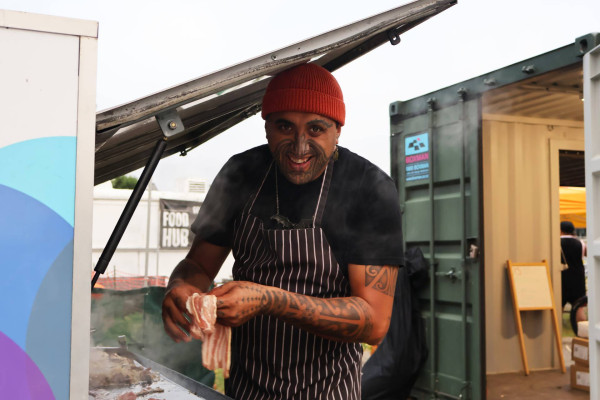 Award-winning chef Kia Kanuta showed rangatahi how to prepare kai for the hāngī.